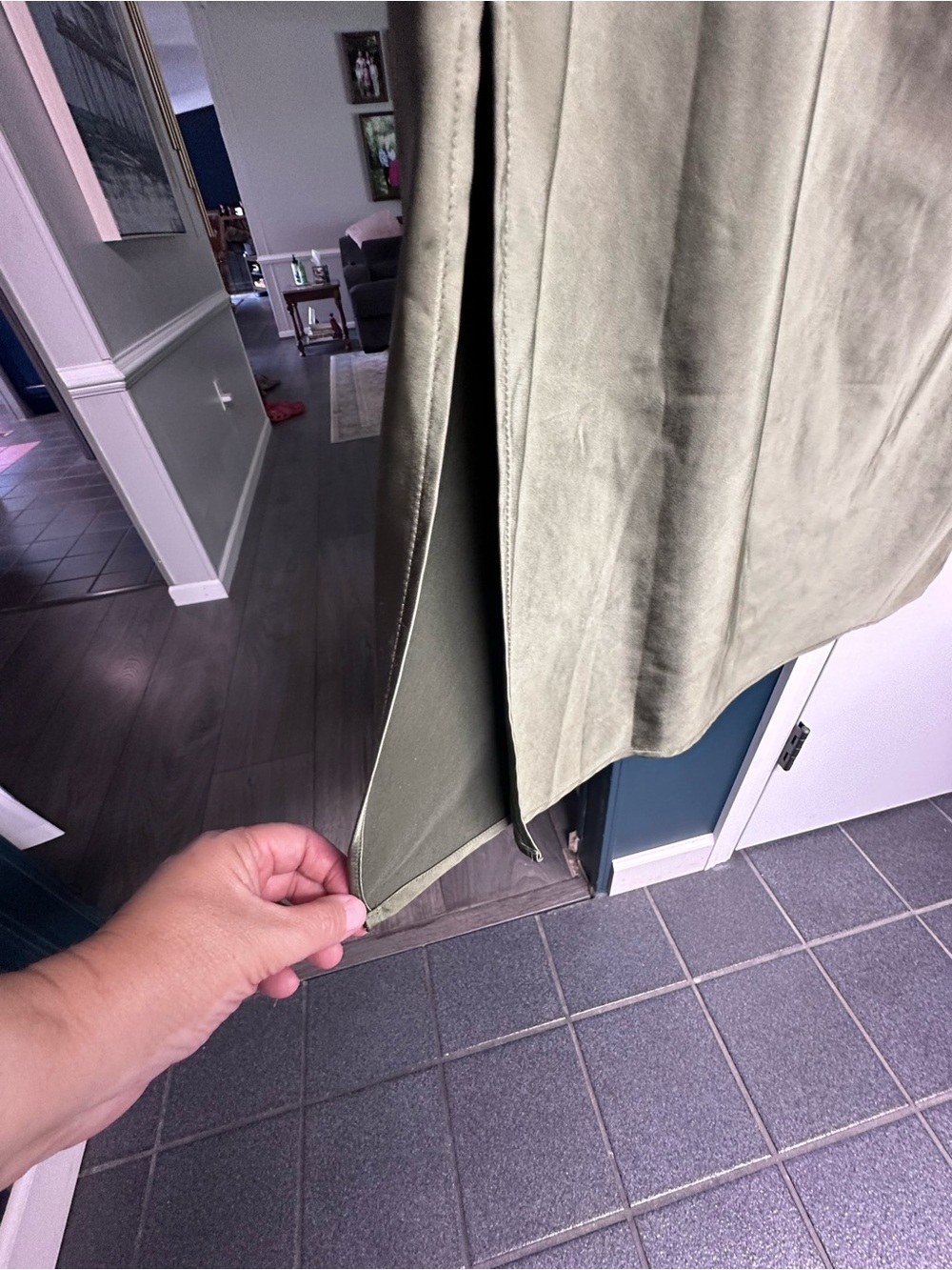 Old Navy Olive Green Men’s Pants - Picture 3 of 4